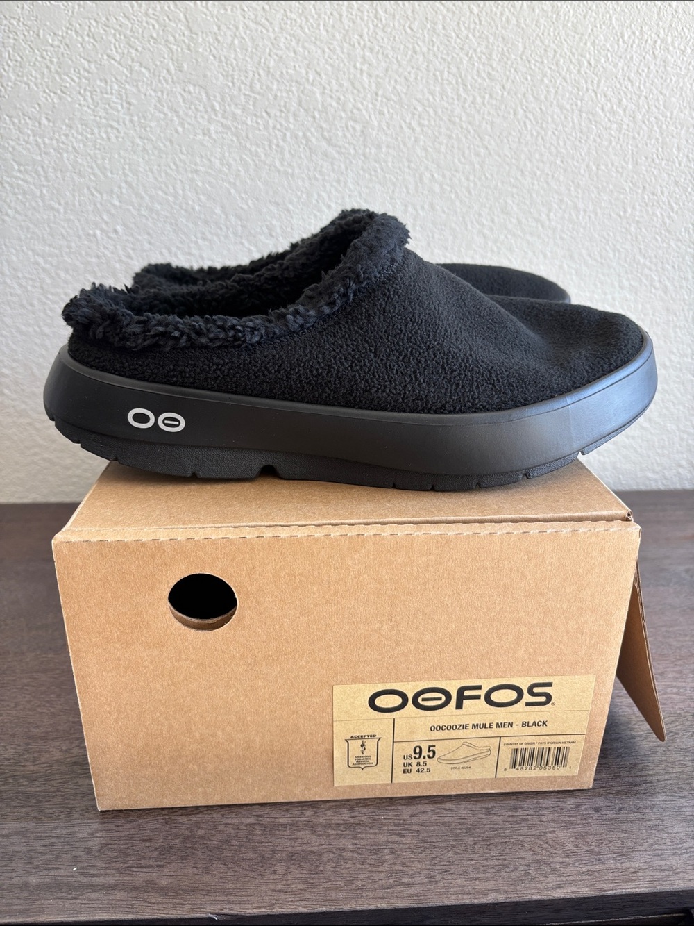 OOFOS OOcoozie Mule Black - Size 9.5